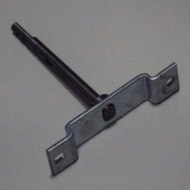 bracket-spin lamp post (Some Rust on Shaft)