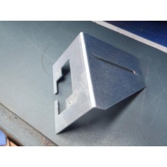 Metal bracket